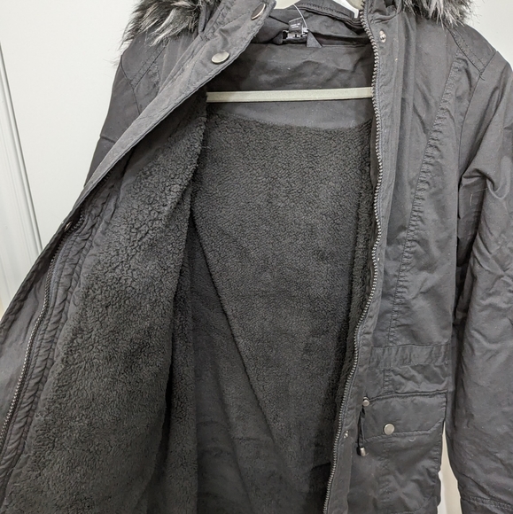 Winter coat - Picture 3 of 5